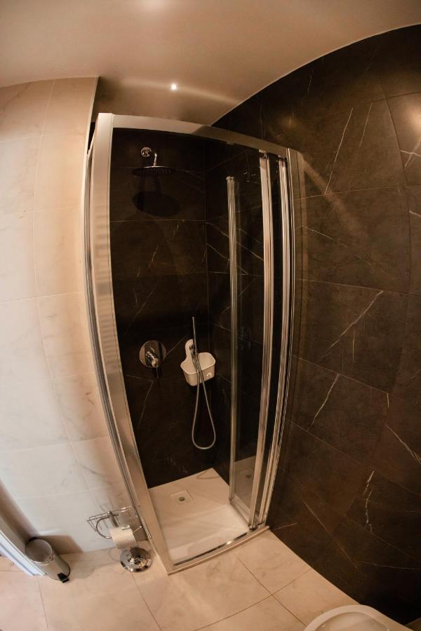 La Residenza Isabella Hotel Milan Luaran gambar