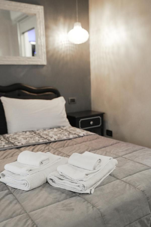 La Residenza Isabella Hotel Milan Luaran gambar